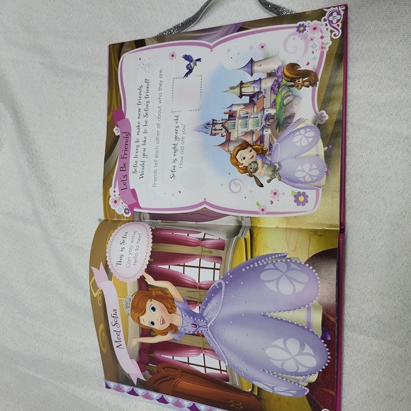 3/$10 / Disney Junior, Sophia all about ME book - Picture 4 of 14